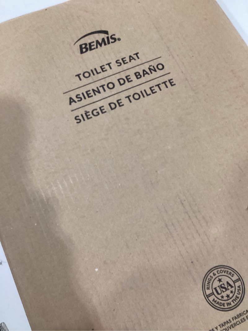Condition photo showing New/Like New for BEMIS 500EC 390 Toilet Seat with Easy Clean & Change Hinges, 1 Pack Round, Cotton White