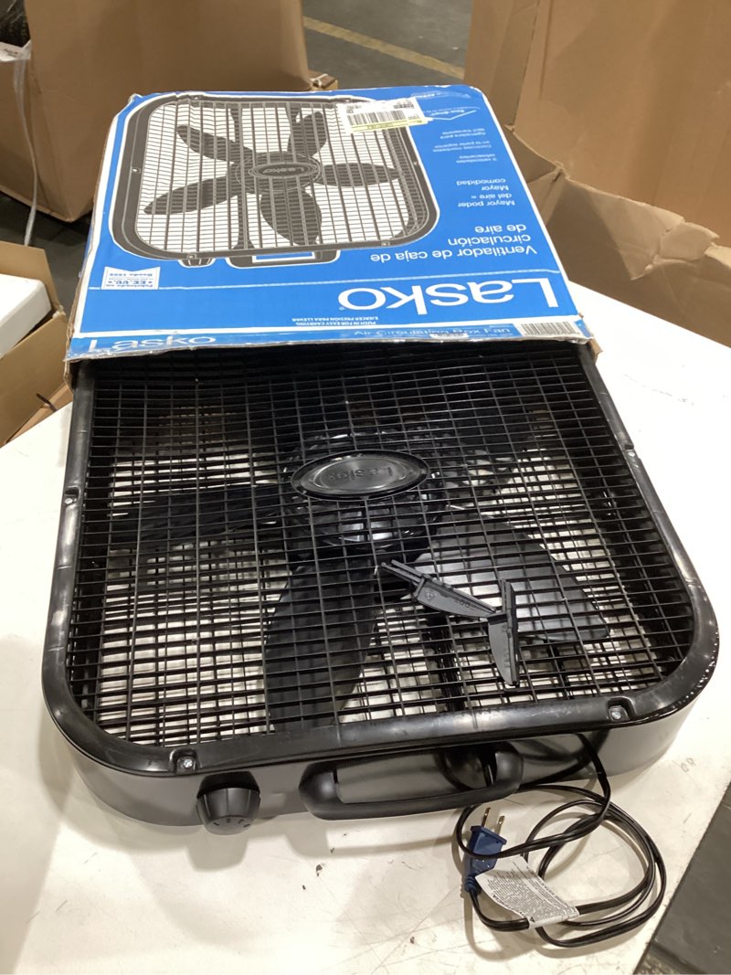 Condition photo showing Good Condition for lasko 21-3/4 in. h x 20 in. d 3 speed box fan