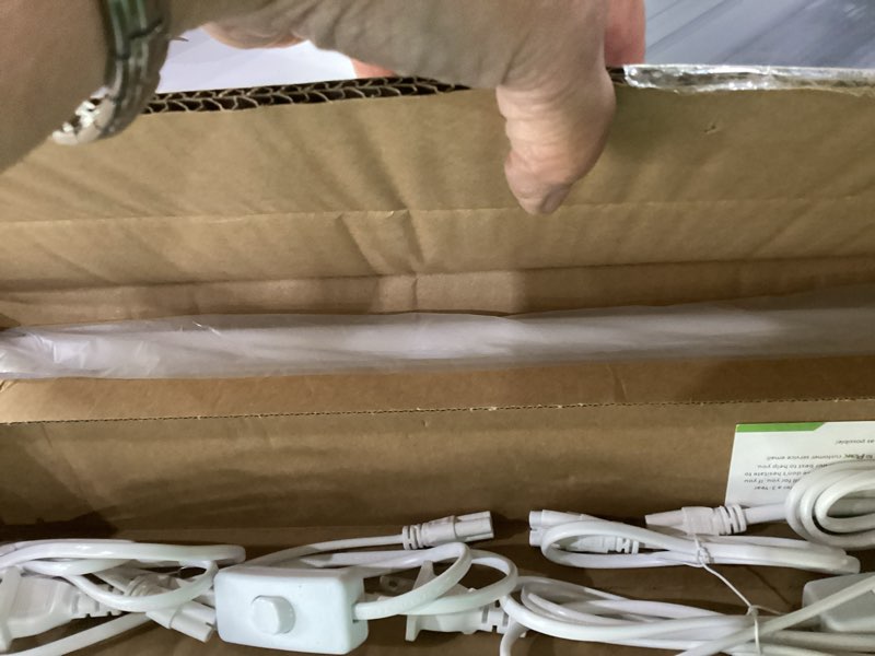 Condition photo showing Good Condition for pak 4ft led shop lights, 2300lm 6500k cool white, 20w energy efficient linkable ceiling and under cabinet lighting, t5 integrated utility fixture for garage, workshop, basement, fcc certified, 4 pack white 4ft 6500k-4 pack