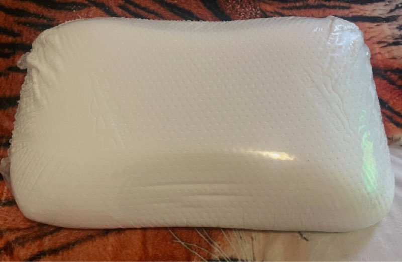 Tempur-Pedic Memory Foam Symphony Pillow Luxury SoftFeel, Standard, White.