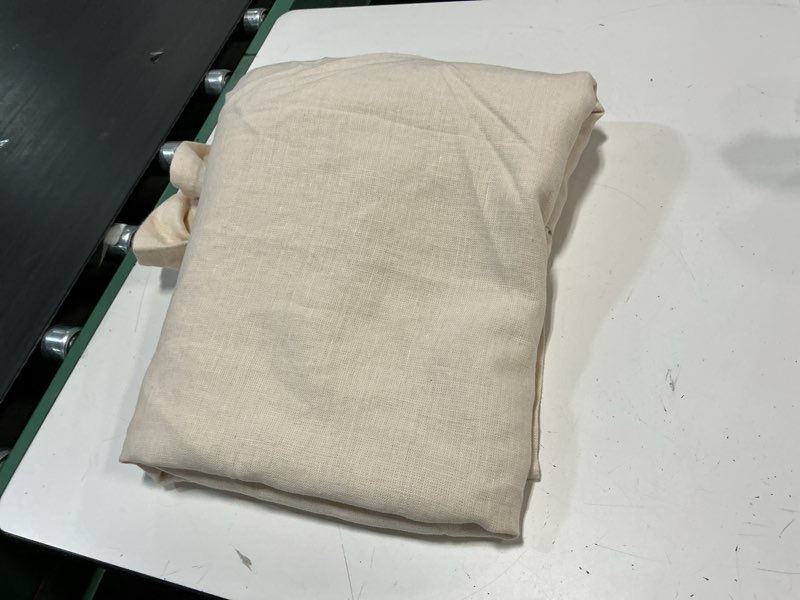 Condition photo showing Good Condition for luxury organic cotton bed blanket king sand 