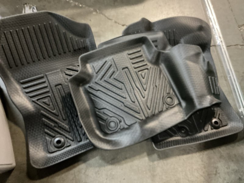 Condition photo showing Good Condition for floor mats all weather waterproof rubber liners for 2017-2022 honda cr-v crv