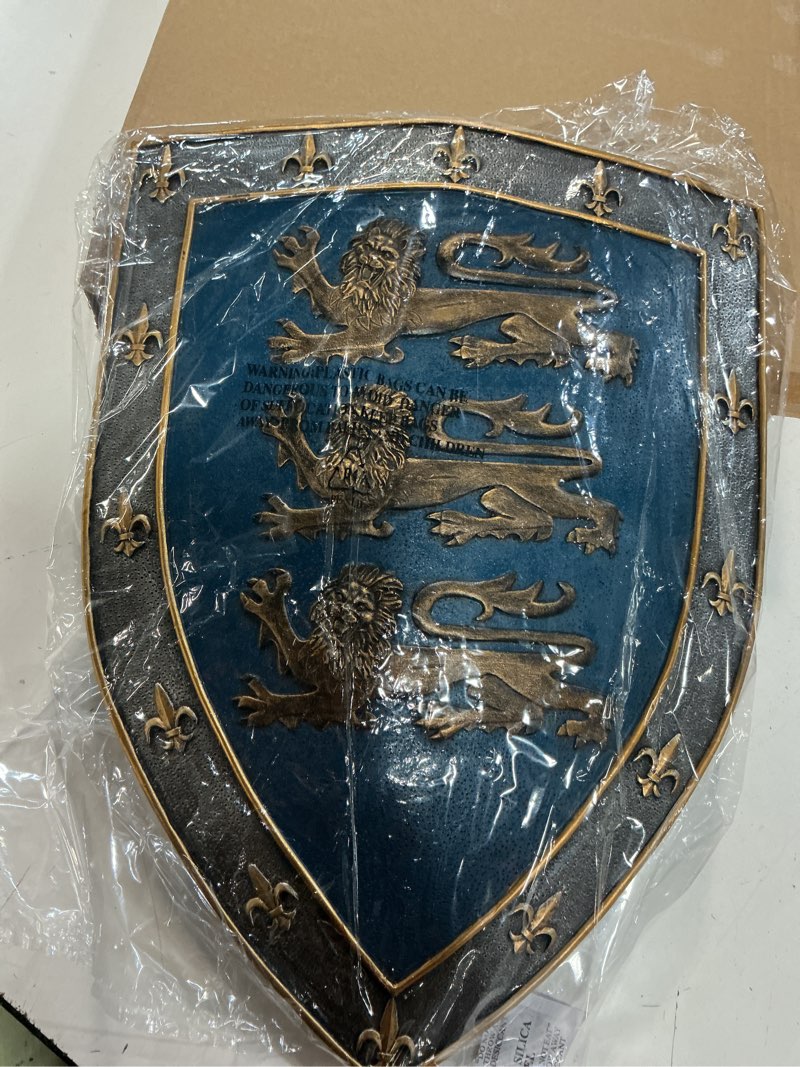 Condition photo showing New/Like New for pacific giftware medieval times three lions royal coat of arms shield wall sculpture decor