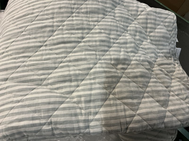 Condition photo showing Good Condition for european linen stripe quilt king/ cal king 
