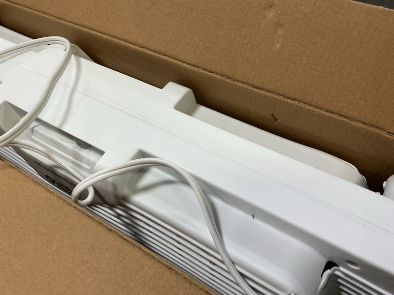 Condition photo showing Good Condition for Comfort Zone Window Fan for Bedroom, 9 inch 3 Speed Dual Fans with Auto-Locking Expanders, Window Exhaust Fan, Removeable Bug Screen, White White 3-Speed