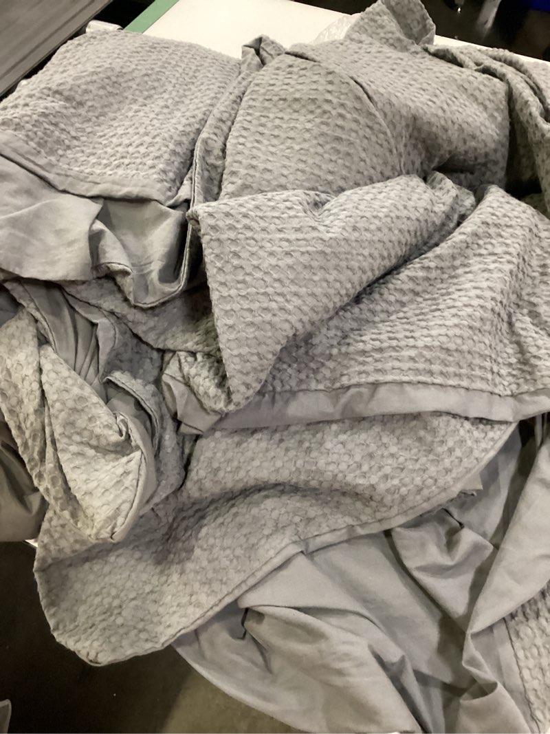Condition photo showing As Is for regency heights comforter sets twin/twin xl, 2 piece soft bedding sets, light grey comforter bed set with pillow shams bed size:king