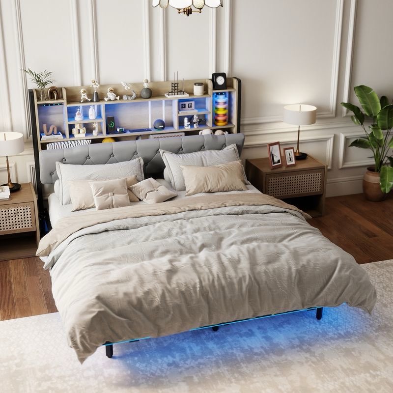 Bed frame w wood slats