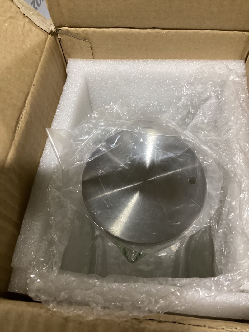 Condition photo showing Good Condition for 1 gallon square glass pitcher with lid and spout, borosilicate glass carafe for hot/cold drink, water pitchers with handle for fridge, extra large jug for iced tea, coffee, juice, beverage