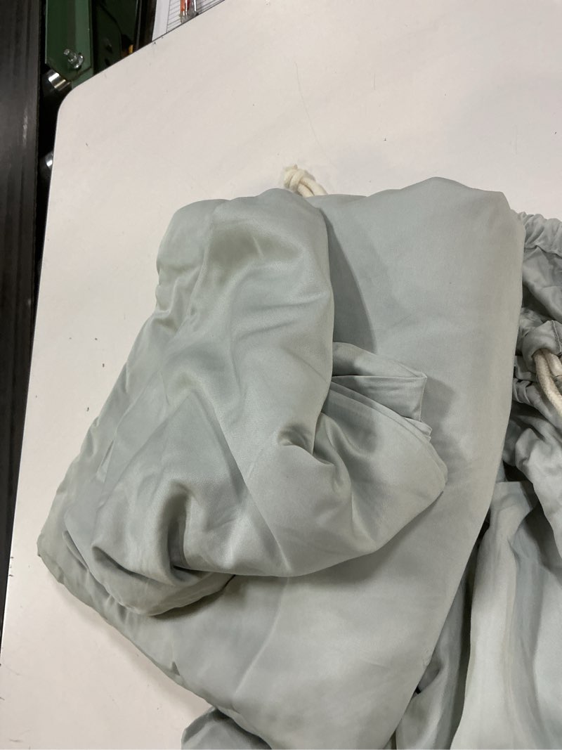 Condition photo showing Good Condition for bamboo fitted sheet set, twin, mist