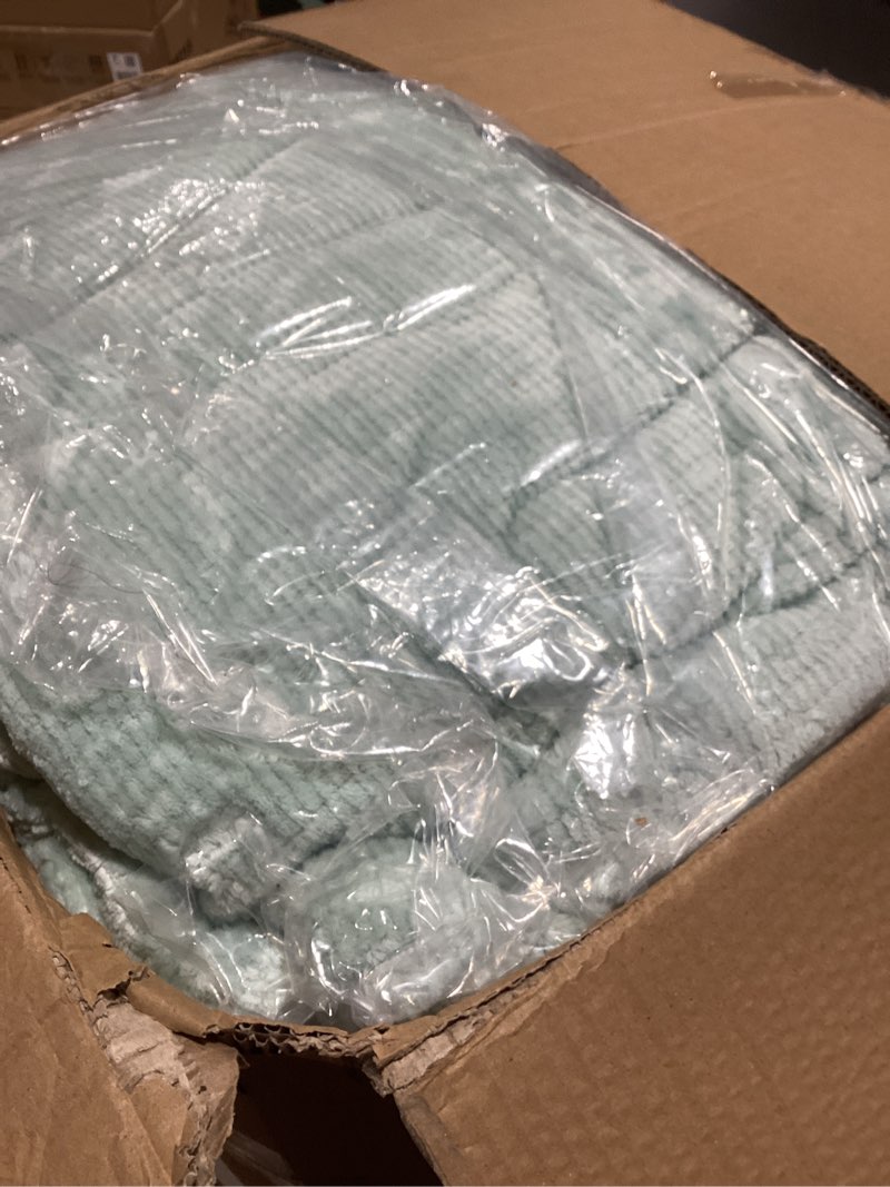 Condition photo showing New/Like New for ugg remina comforter set 5 piece bed in a bag with throw blanket, decorative pillow, shams, and reversible comforter hypoallergenic washable luxury fluffy bedding set, king, blue green clear creek green king