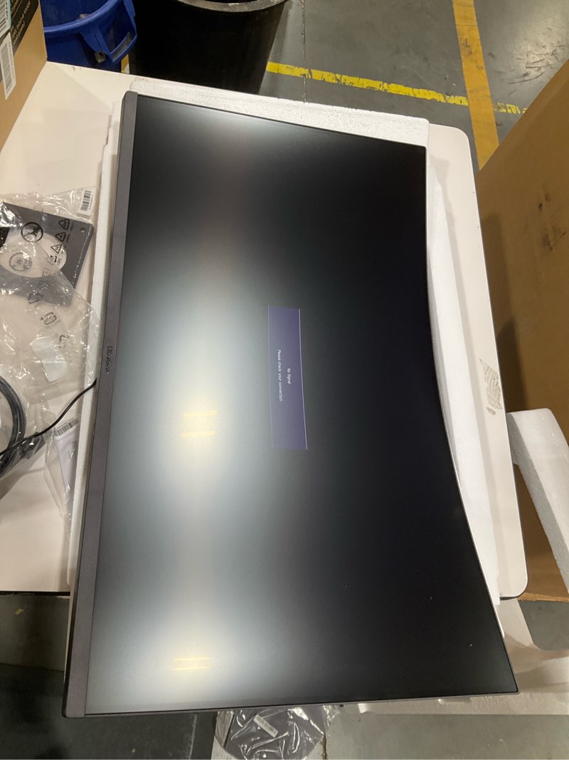 Condition photo showing Good Condition for lg 32gs60qc-b ultragear 32-inch curved gaming monitor qhd (2560x1440) 180hz 1ms 1000r amd freesync hdr10 hdmix2 displayport borderless design black stabilizer das crosshair fps counter - black 32 inch 180hz