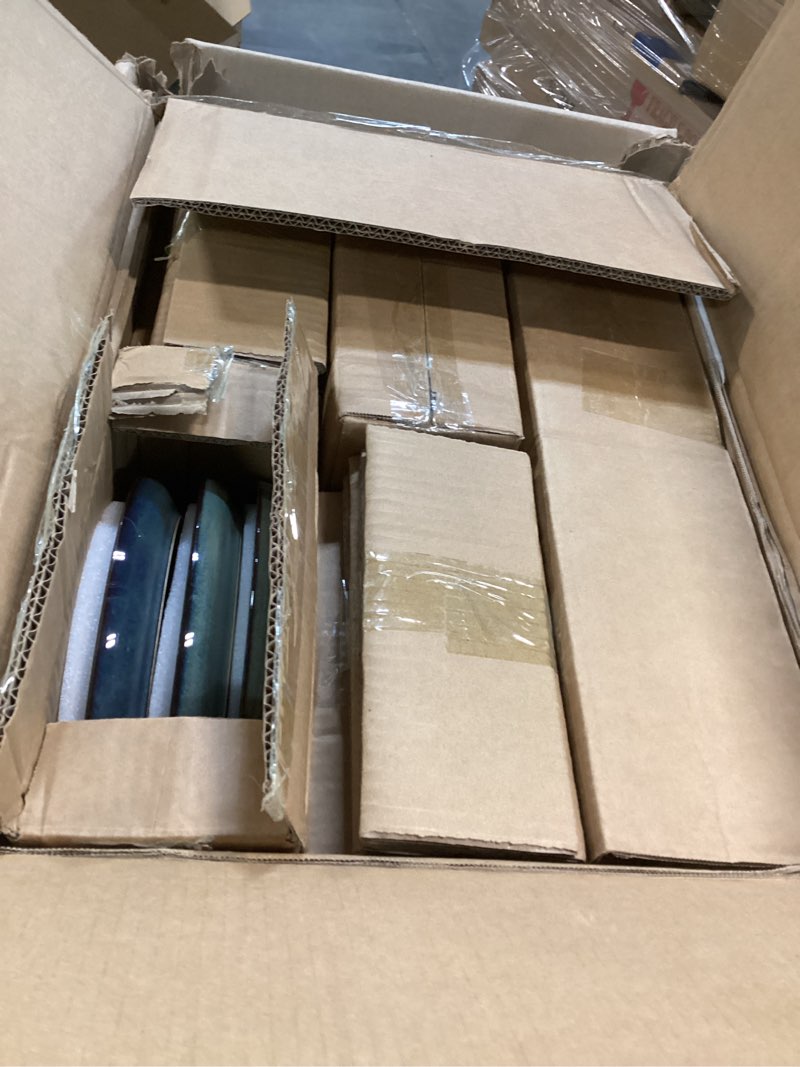 Condition photo showing Good Condition for vancasso Starry Plates and Bowls Sets for 6, 24 Pieces Dinnerware Sets, Green Reactive Glaze Dishes Sets for Kitchen, Scratch Resistant Stoneware Dishes Set, Dishwasher and Microwave Safe 24 Pieces(Service for 6) Green