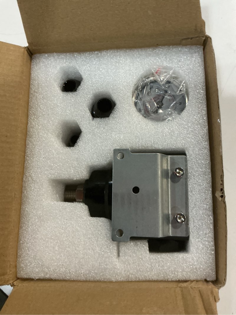 Condition photo showing Good Condition for fuel pressure regulator an8 feed & an6 return line + 0-160psi gauge set dark black