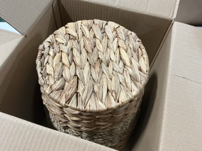 Condition photo showing Good Condition for yangqihome 3.8 gallon wicker trash can with lid - water hyacinth & seagrass garbage can - handwoven wicker waste basket for bathroom, bedroom, office, living room, laundry room seagrass & hyacinth splice