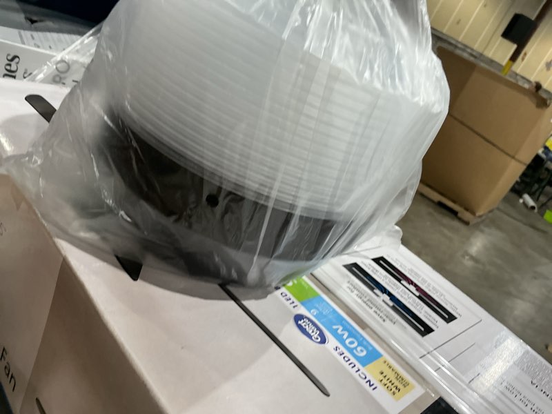 Condition photo showing Good Condition for incomplete round meal prep container with lids: tinana 15 pack 16 oz to go containers, plastic food storage containers set- microwave, freezer & dishwasher safe, durable & stackable