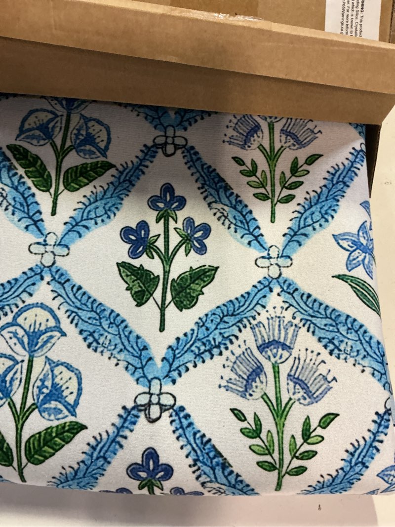 Condition photo showing Good Condition for tegeme chinoiserie mahjong mat 31.5" x 31.5" blue purple flower mat anti slip and noise reduction multi purpose game table cover non-slip noise reduction gaming rug for mahjong card board tile games blue flower 31.5" x 31.5"