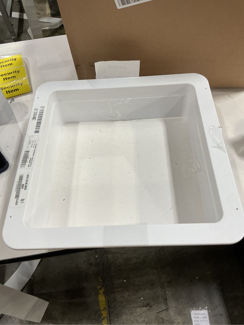 Condition photo showing Good Condition for heng's industries interior white garnish | great for rvs, campers, motorhomes | 3 1/4" to 4 1/4" vertical leg | 16" x 16" openings | 90094b 3 1/4" - 4 1/4"