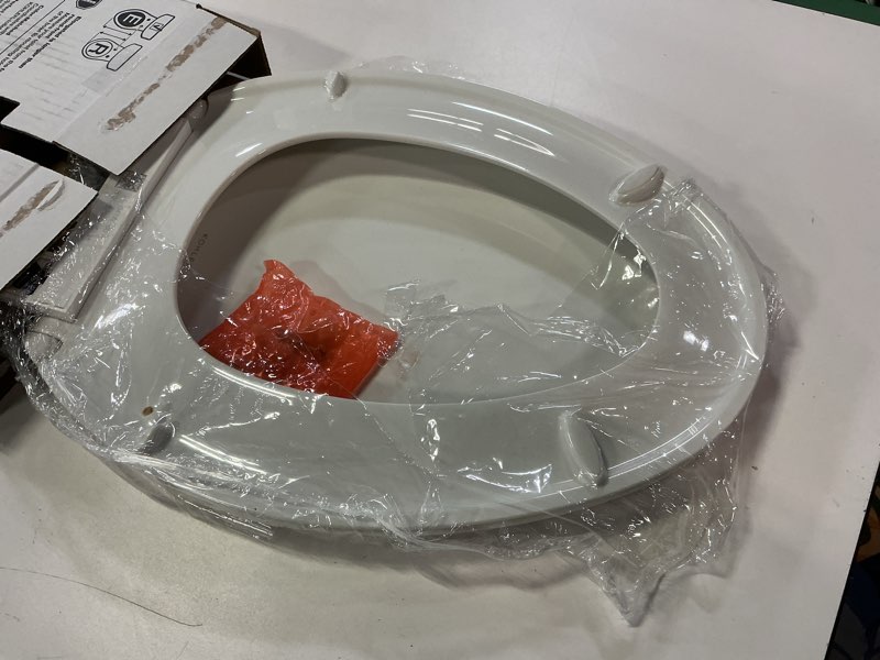 Condition photo showing Good Condition for KOHLER K-4774-0 Brevia Elongated White Toilet Seat with Quick-Release Hinges And Quick-Attach Hardware For Easy Clean, White