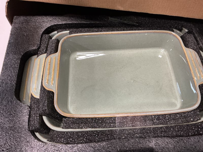 Condition photo showing New/Like New for ceramic baking dish set of 3, casserole dishes for oven, square porcelain bakeware set with handles, lasagna baking pan for cooking, perfect for baking and serving, housewarming, halloween, thanksgiving, christmas, new year- green reactive green