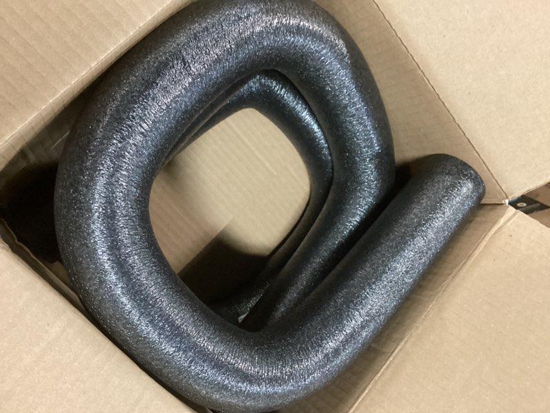Condition photo showing Good Condition for oodles of noodles foam pool swim noodles 2 pack, hollow core swimming foam tube for pool floats, buoyant for beach, water play, crafts, diy projects & pipe insulation regular size: 48\" long x 2.5\" diameter black