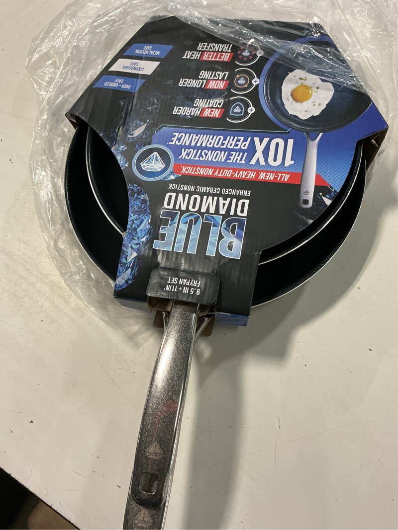 Condition photo showing New/Like New for blue diamond 2 piece nonstick frying pan set, 9.5” & 11" skillets, pfas-free ceramic, dishwasher & oven safe, stainless steel handle, durable metal utensil safe, egg & omelet pans, blue blue 9.5" and 11" frying pan skillet set