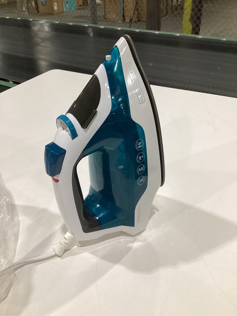 Condition photo showing Good Condition for Black & Decker Easy Steam Compact Iron