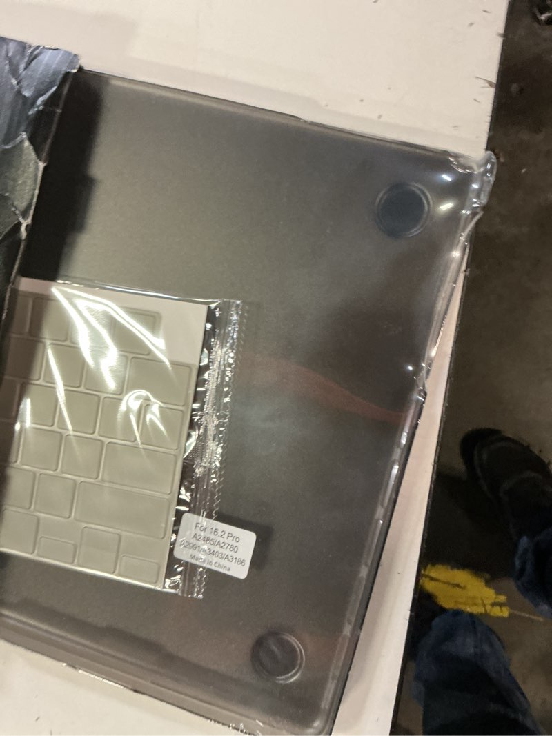 Condition photo showing Good Condition for eoocoo case for macbook pro 16 inch 2026-2021 m5 m4 m3 m2 m1 pro/max, [official color match, anti-slip, drop protection] matte hard shell laptop cover, space black clear