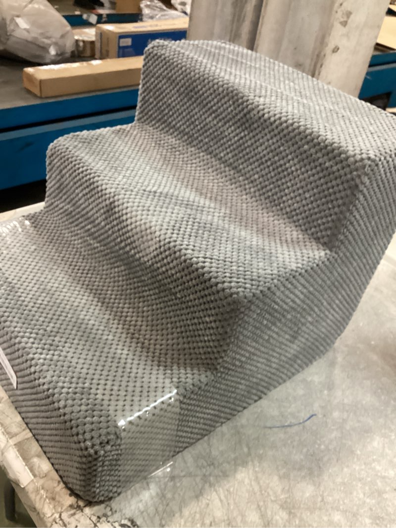 https://lotting-media.assets.bidfta.com/lotting_8fda9bdd-de29-4a00-96b5-bafd5df88a7f