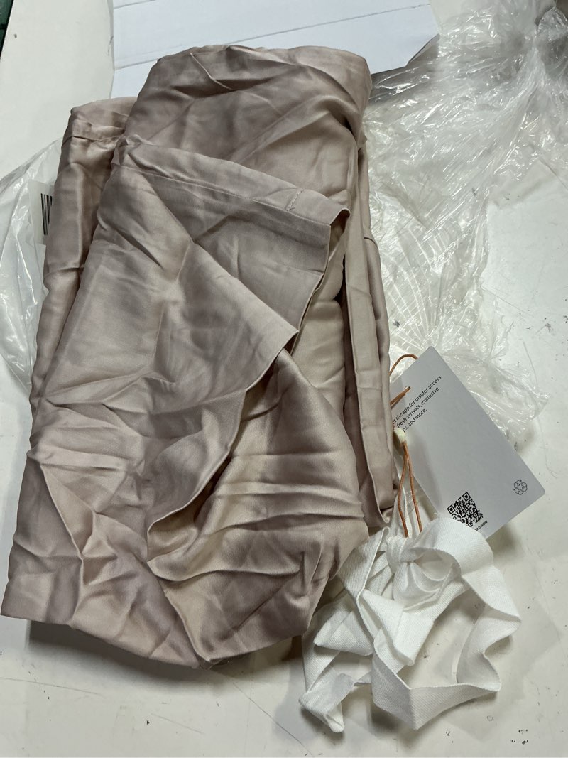 Condition photo showing Good Condition for bamboo pillowcase set, standard, soft blush quince