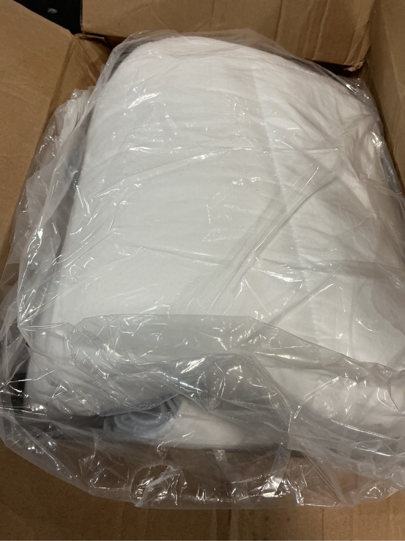 Condition photo showing New/Like New for oversized king comforter 120x98, extra large super king, spring lightweight soft quilted down-alternative duvet insert, fluffy breathable microfiber with 8 corner tabs, all season bedding white white super king(120''x98'')