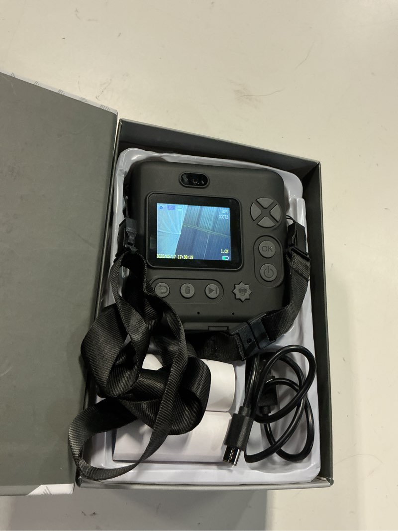 Condition photo showing Good Condition for vivitar instaprint digital camera-grey