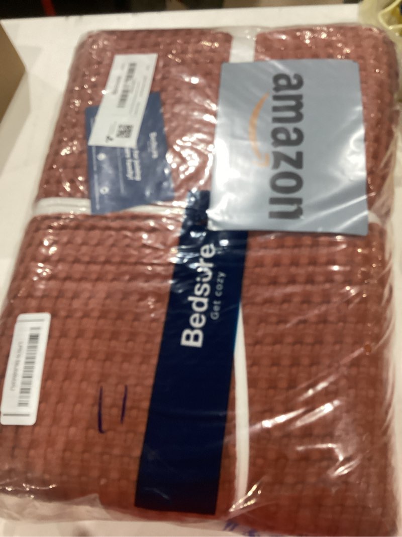 Condition photo showing Good Condition for bedsure cotton duvet cover king - 100% cotton waffle weave coconut white duvet cover king size, gentlesoft™ and breathable bedding set for all season, 3 pieces, 104"x90" king (104" x 90") 01 - coconut white (no comforter)