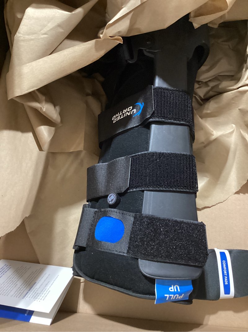 Condition photo showing Good Condition for united ortho air cam walker fracture boot, medium, black