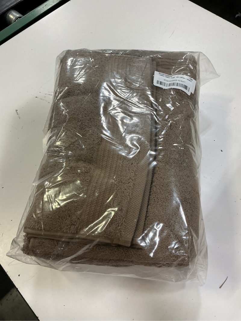 Condition photo showing New/Like New for classic turkish towels ctt - luxury 6 piece towel set, 100% turkish cotton, quick drying, highly absorbent & comfy, includes 2 bath towels, 2 hand towels & 2 washcloths | (deep taupe) deep taupe 6-piece towel set