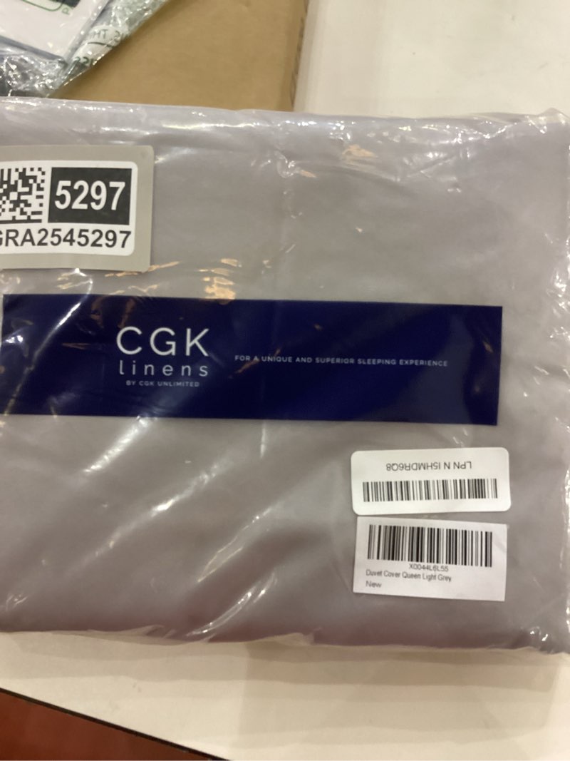 Condition photo showing New/Like New for Duvet Cover Queen Size Set - Extra Soft Queen Size Duvet Cover 90 x 90 with 2 Pillow Shams - Hotel Luxury Easy Care and Fade Free w/Zipper Closures & Ties - Comfy Breathable Bedding Set (Light Grey) 05 - Light Grey (No Comforter) Queen (90x90)