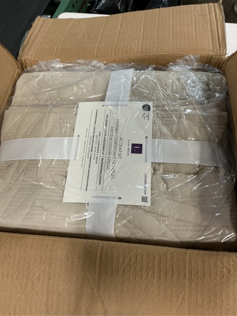 Condition photo showing Good Condition for Lush Decor Isla Embroidered Reversible Cotton Quilt Queen Size 3 Piece Set Full/Queen Neutral & White - White Bedding Set Queen Quilt - Coastal Decor