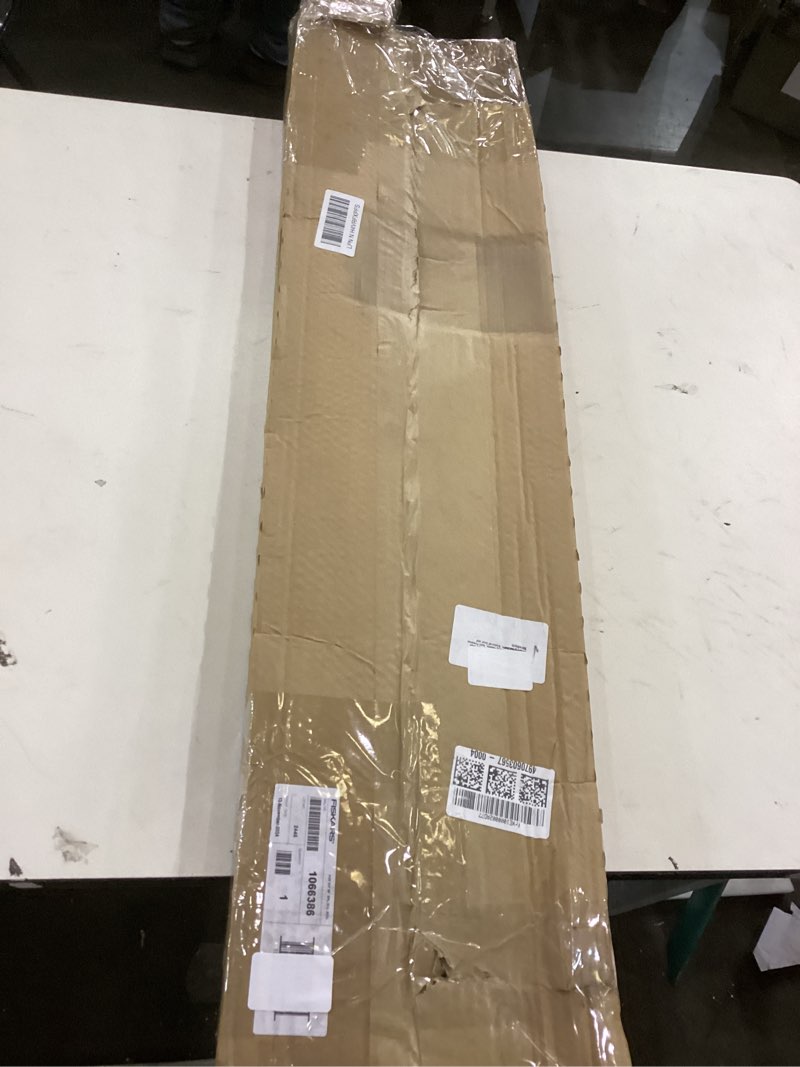 Condition photo showing New/Like New for Fiskars X27 Super Splitting Axe, 36" Wood Splitting Axe for Medium to Large Size Logs with Shock-Absorbing Handle, Split Firewood, Forged Steel Blade, Bushcraft Gear and Camping Hatchet