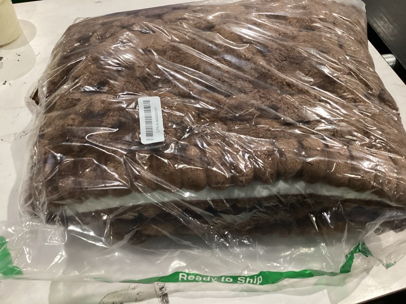 Condition photo showing Good Condition for smiry couch covers for dogs washable, non slip fuzzy pet couch covers for sofa, soft thick sofa slipcovers furniture protector pet friendly (chocolate, 27.6" x 70.9") 27.6" x 70.9" chocolate