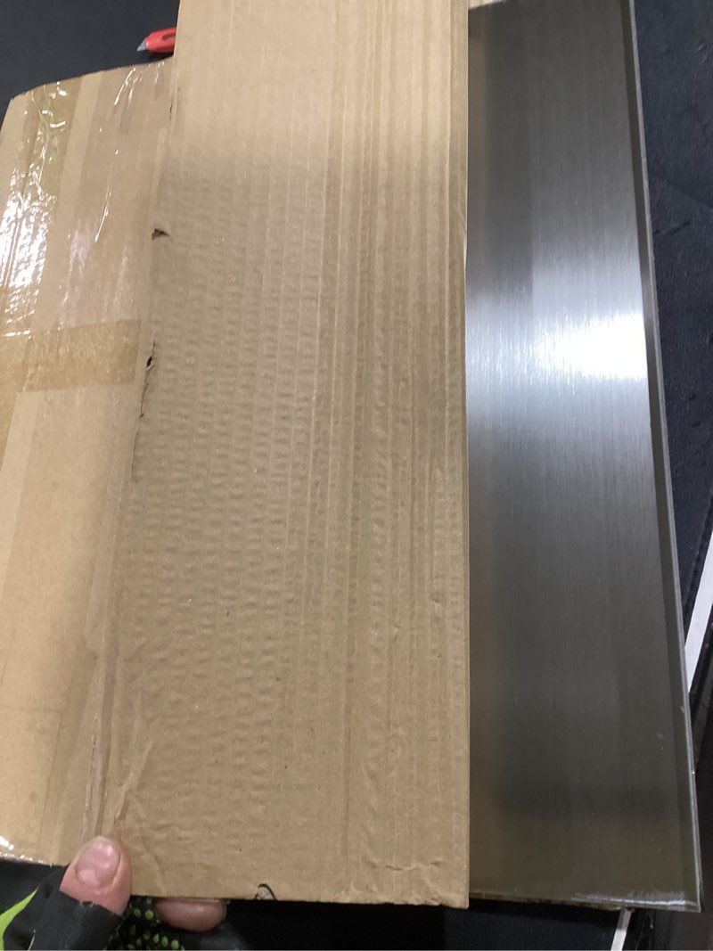 Condition photo showing New/Like New for stainless steel cutting board for kitchen – large (40x30cm/15.7x11.8in) non-slip, dishwasher safe – ideal for meat, vegetables, fruits, bread & baking – commercial & home use