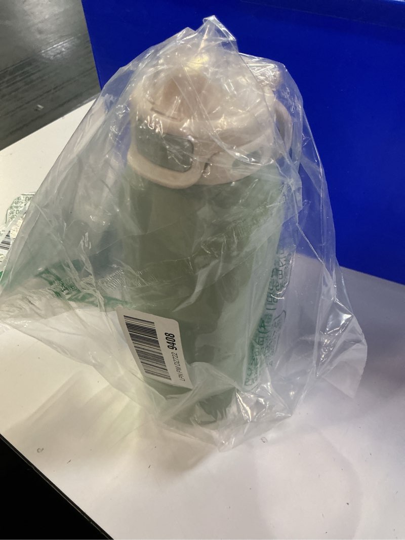 Condition photo showing Good Condition for Ello Pop & Fill Stainless Steel Water Bottle with Quick Fill Technology, Double Walled Vacuum Insulated Metal, Leak Proof Locking Lid, Sip & Chug, BPA Free, Holiday Gift for Him Her, 22oz, 32oz, 40oz