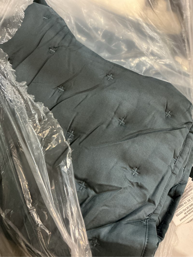 Condition photo showing Good Condition for bamboo dream quilt, king/cal king, nightfall
