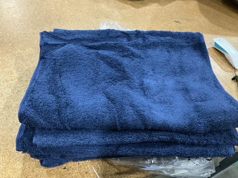 Condition photo showing Good Condition for chakir turkish linens | hotel & spa quality 100% cotton premium turkish towels | soft & absorbent (6-piece hand towels, navy) navy 6-piece hand towels