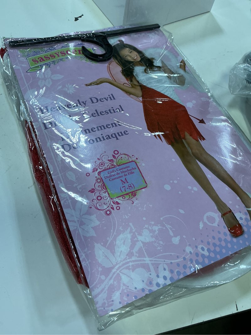 Condition photo showing New/Like New for tween heavenly devil costume 4-6