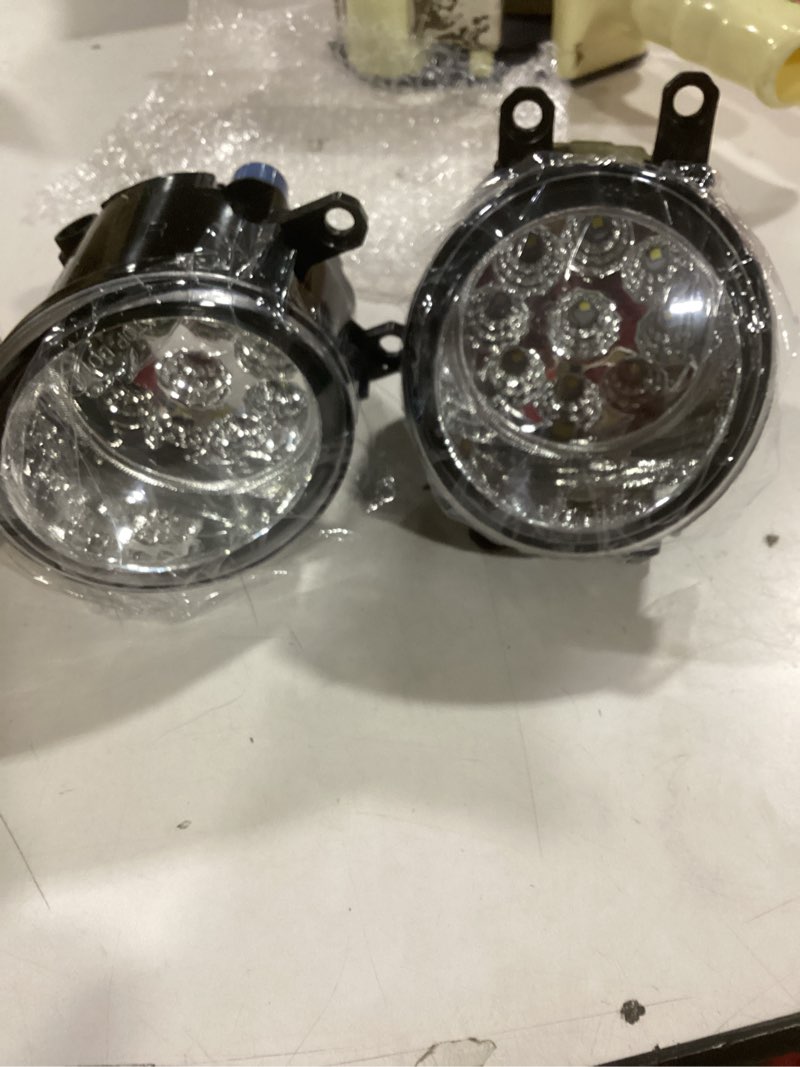 Condition photo showing Good Condition for qobsos LED Fog Light For TOYOTA Venza 2009-2015 Replacement Front Bumper Lamp,6000k White,Pack of 2