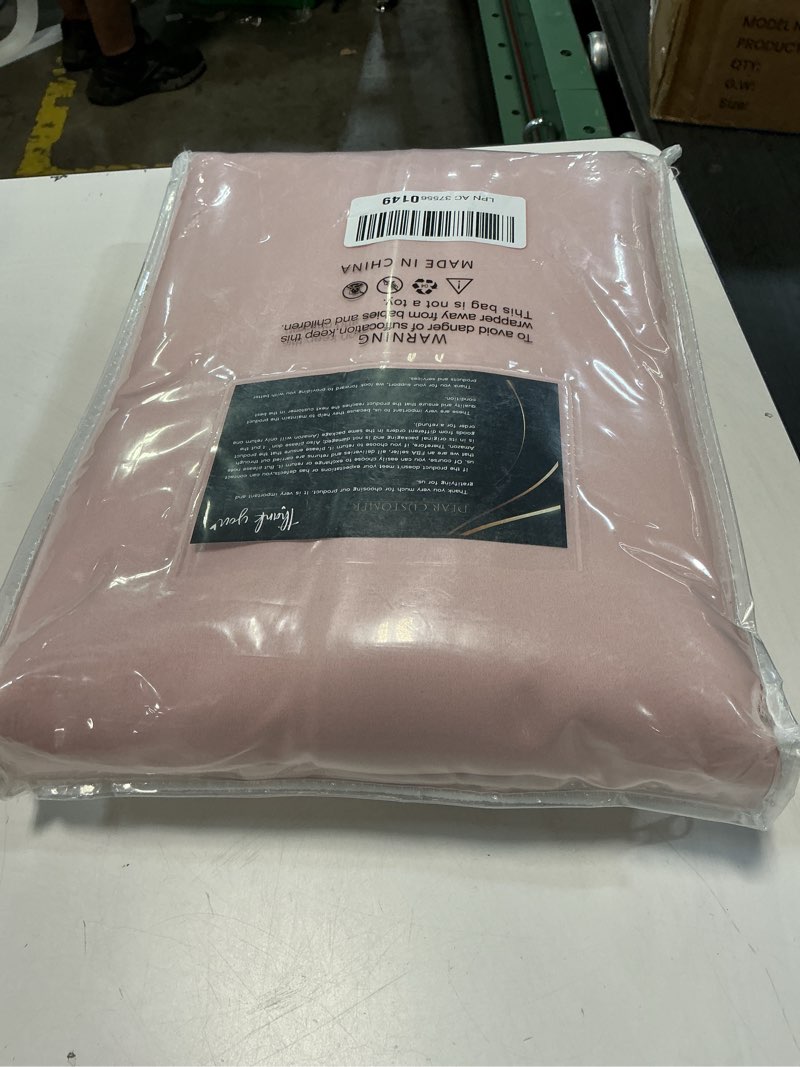 Condition photo showing New/Like New for baby pink pinch pleated blackout curtains 84 inch length for girls bedroom decor, room darkening thermal insulated pleated drapes with hooks for living room, 52w x 84l, 1 panel pink 52"w x 84"l (pack of 1)