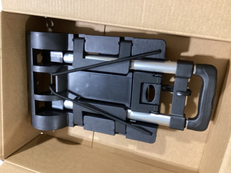 Condition photo showing Good Condition for v volkgo car seat travel belt - easy and secure carrier for airport - car seat belt strap for suitcase, transform your baby chair and carry-on luggage into a dolly airport stroller.