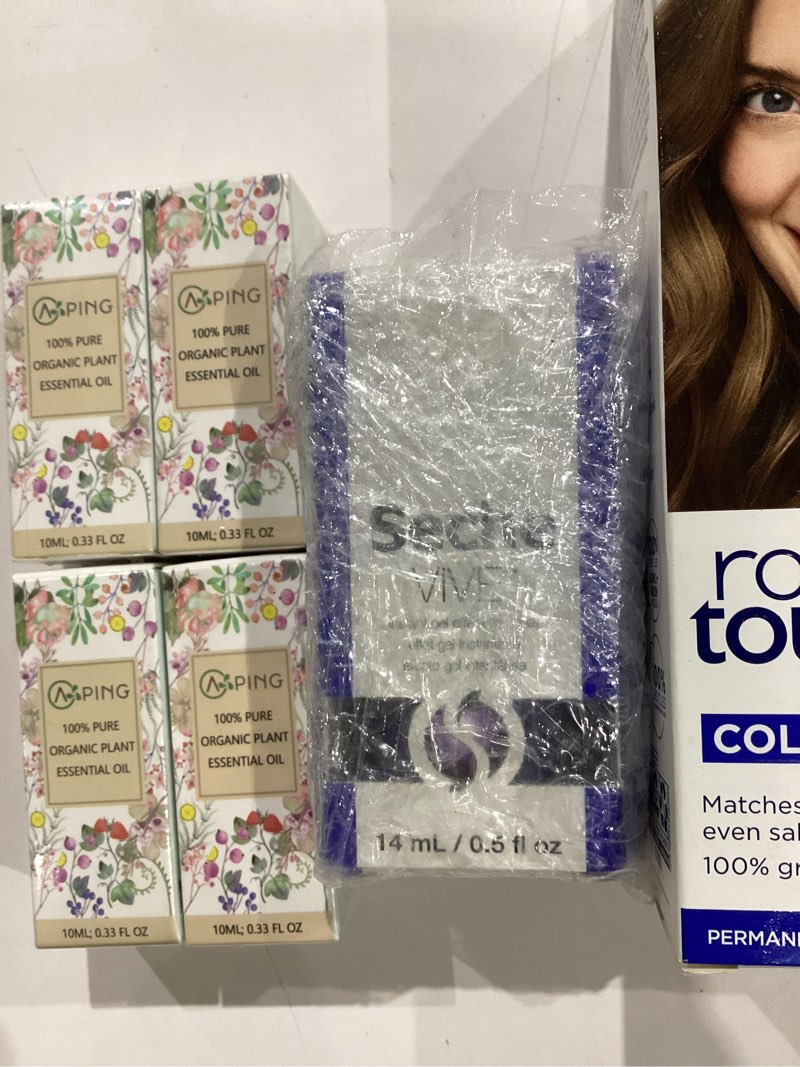 Condition photo showing Good Condition for assorted health and beauty lot