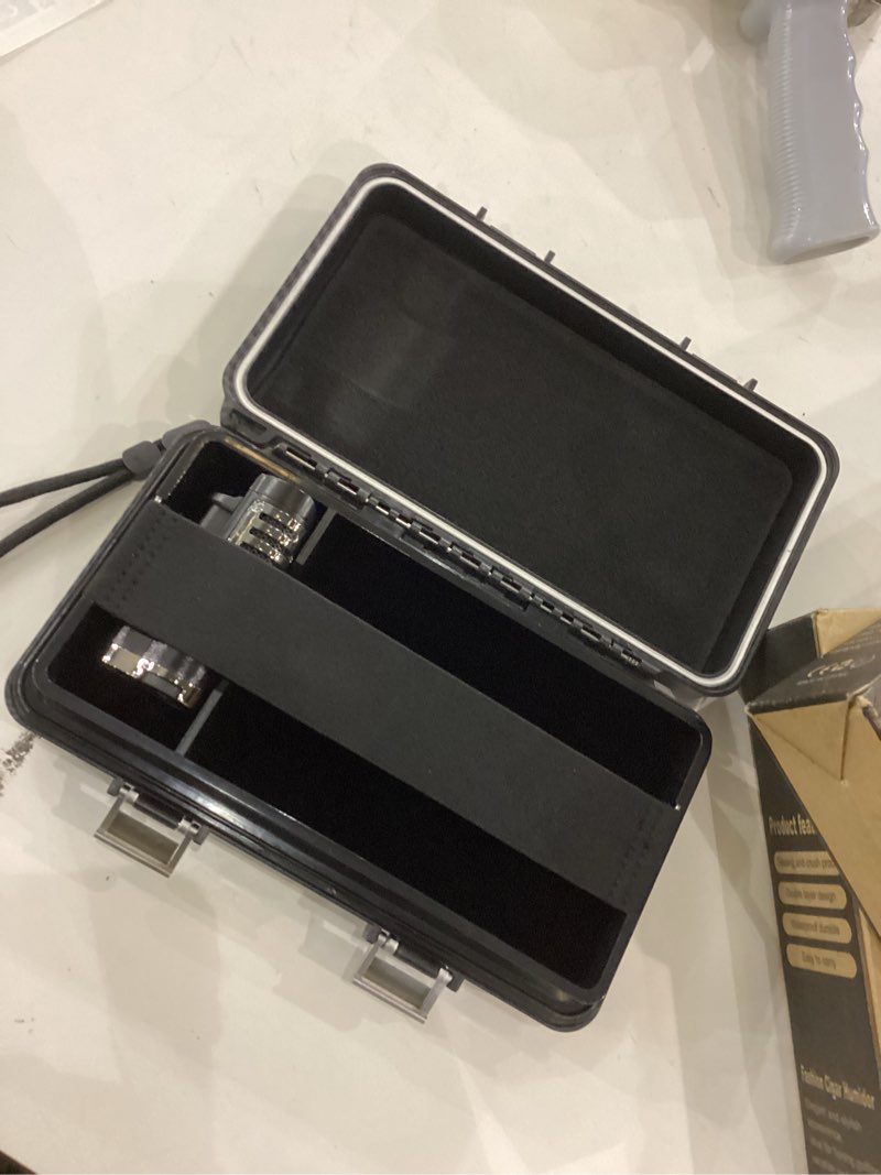 SEMKONT Cigar Humidor, Portable Travel Cigar Box, Double Cigar Humidor with Separate Storage for Cig