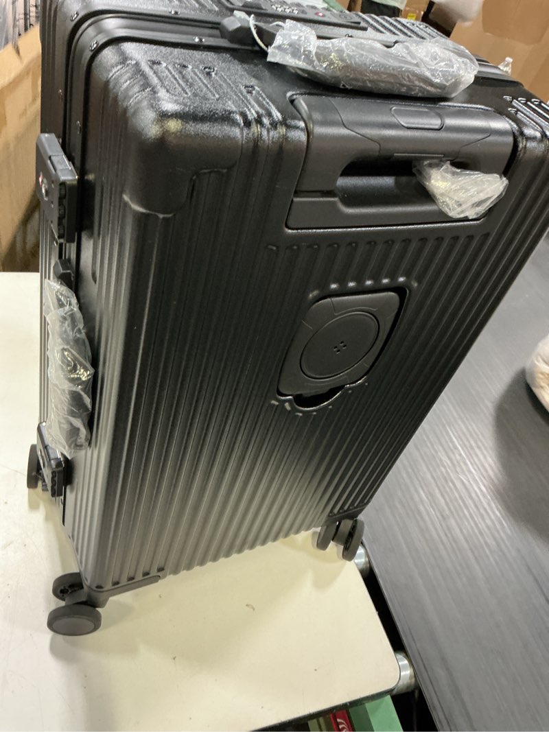 Condition photo showing Good Condition for mrplum front pocket carry on luggage,aluminum frame pc hardside spinner wheel suitcase with tsa lock,cup holder,phone holder&usb charging port,black(1 piece)