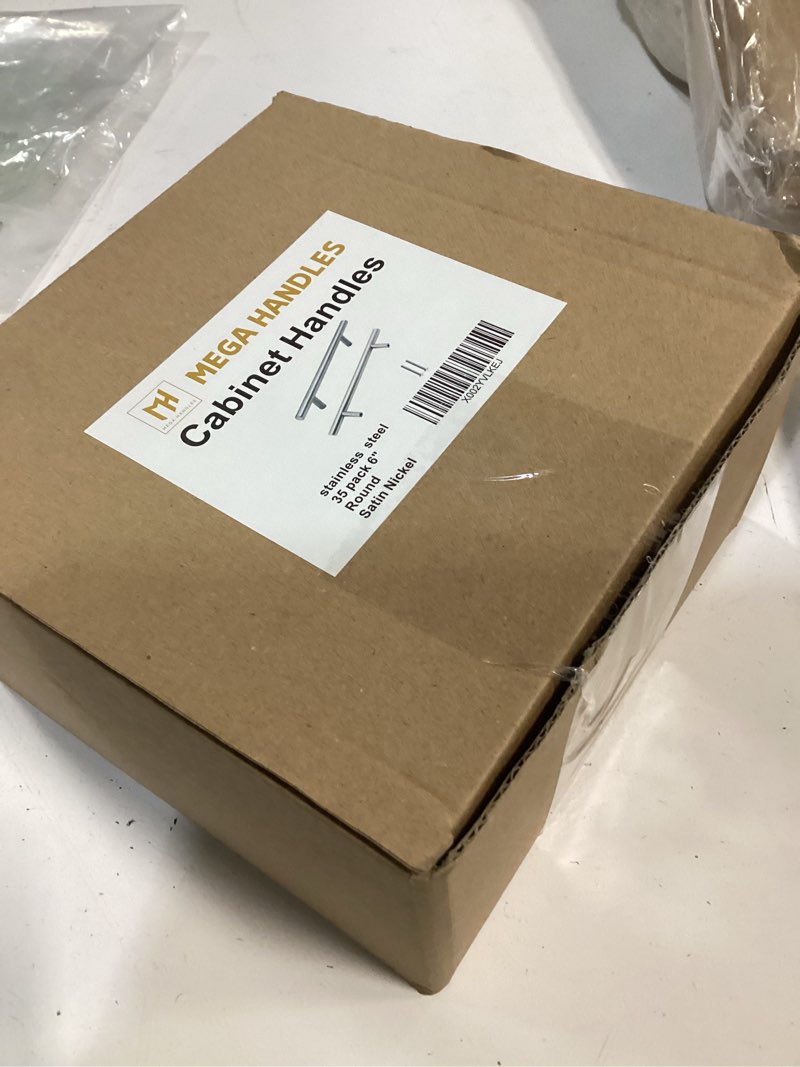 https://lotting-media.assets.bidfta.com/lotting_90a702a9-5fda-421f-a47c-793521b6f26b